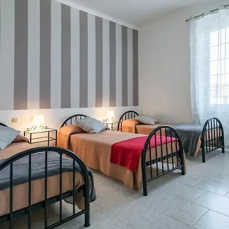 Migliarina Station Comfy W/ Balcony Apartment La Spezia