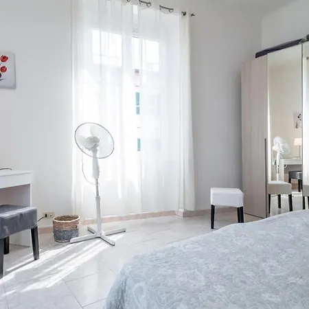 Migliarina Station Comfy W/ Balcony Apartment La Spezia