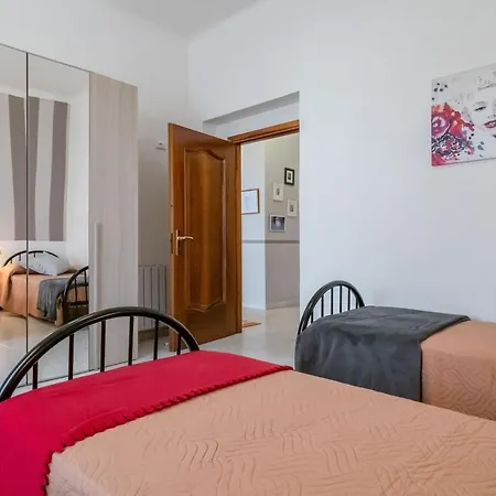 Migliarina Station Comfy W/ Balcony * La Spezia